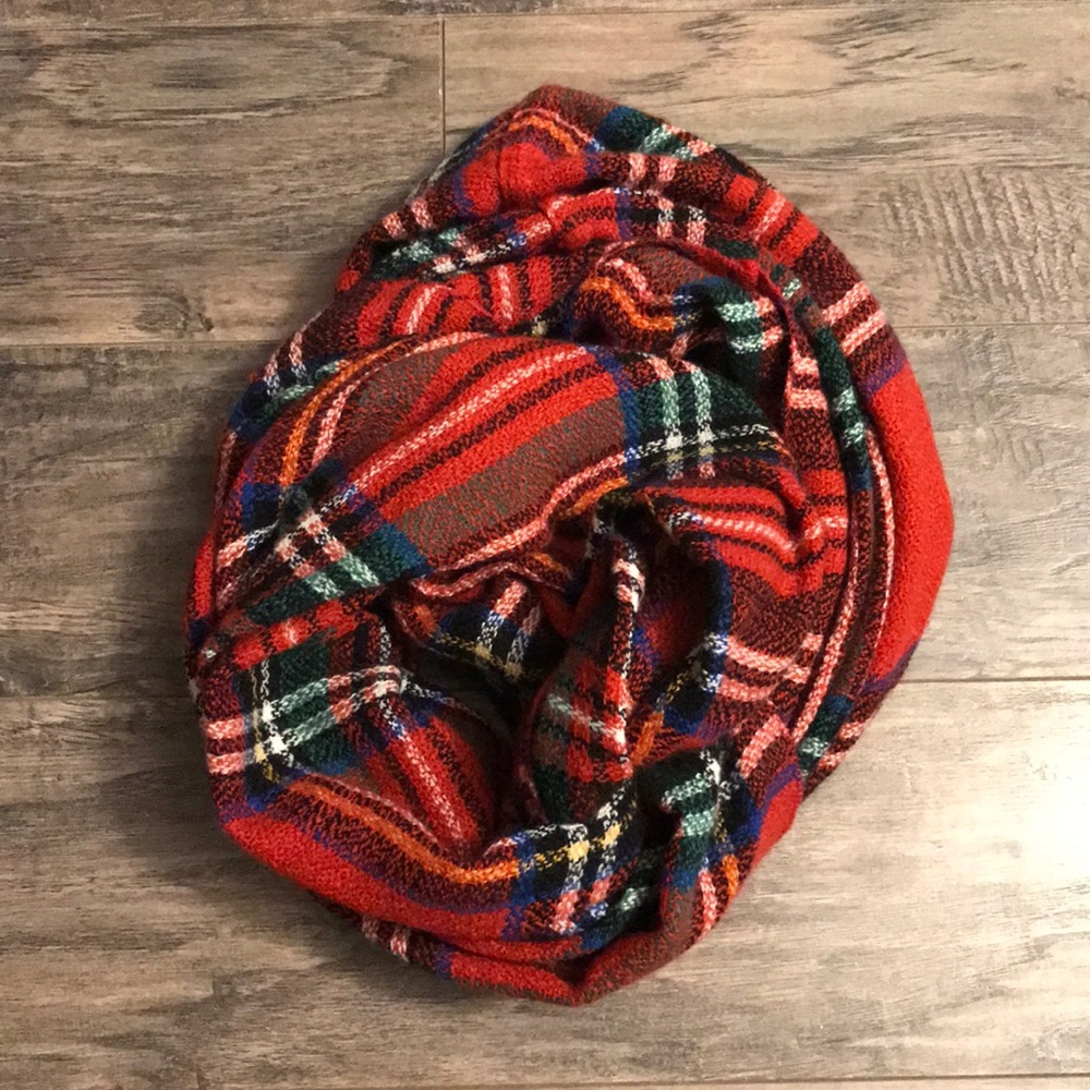 Plaid infinity scarf 🧣